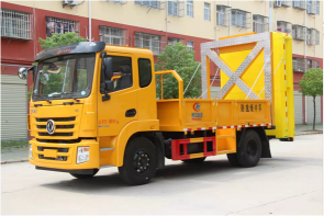 东风锦程100K防撞缓冲车