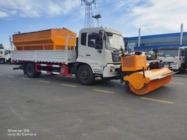 天锦多功能除雪融冰车
