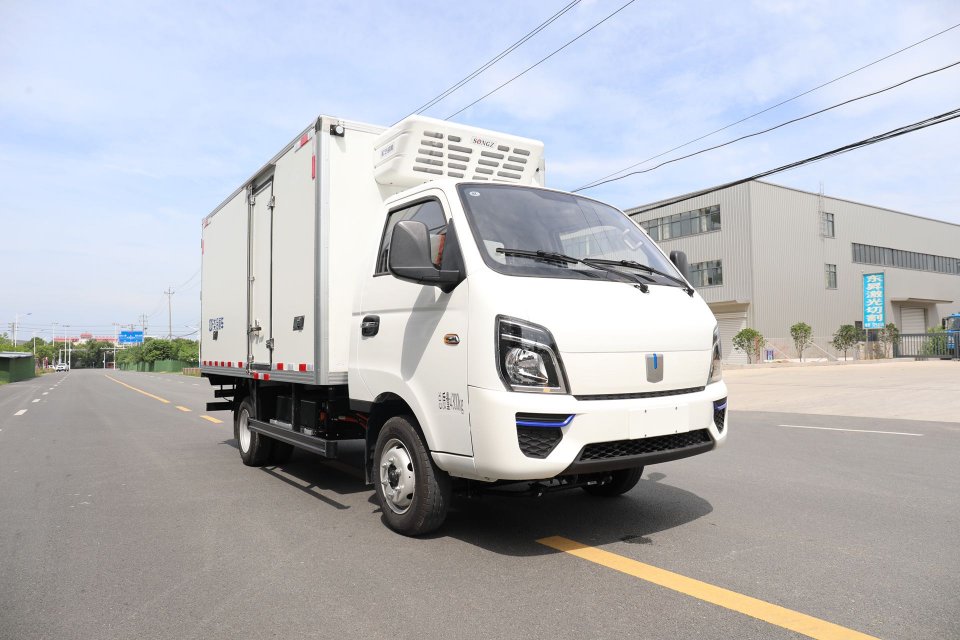 吉利 锋锐V5E纯电动冷藏车